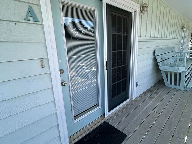 181 Maple St — Photo 13