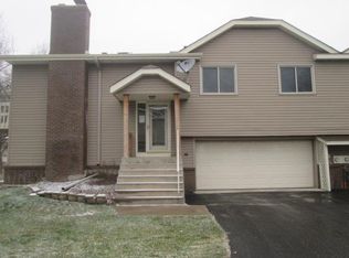 7039 Polaris Ln N, Maple Grove, MN 55311