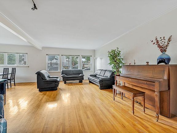 3rd image of 6987 113th St