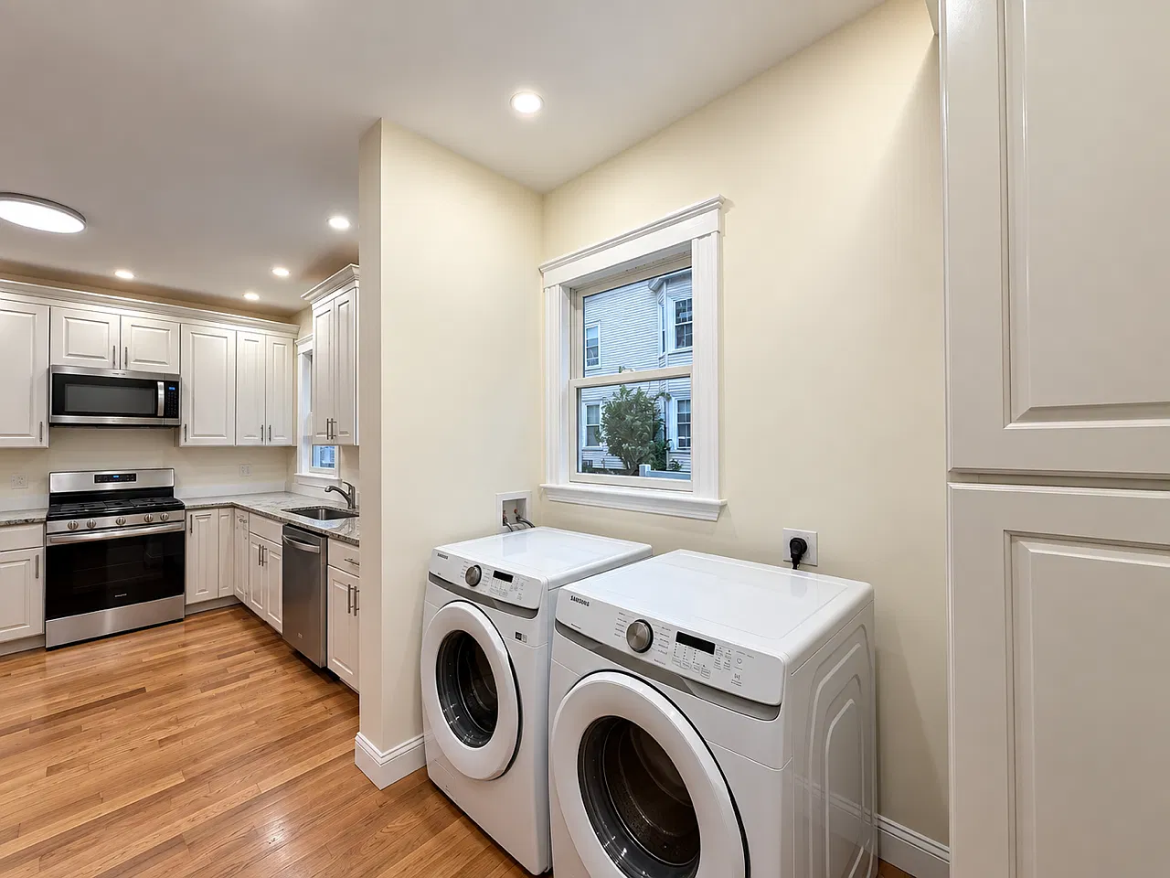 3 bed, 1500 sqft, $3,600 — Photo 3