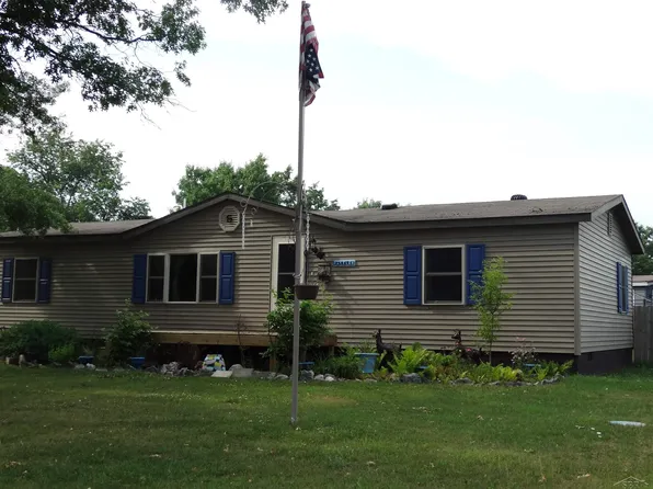 200 Crestwood Dr, Grayling, MI 49738