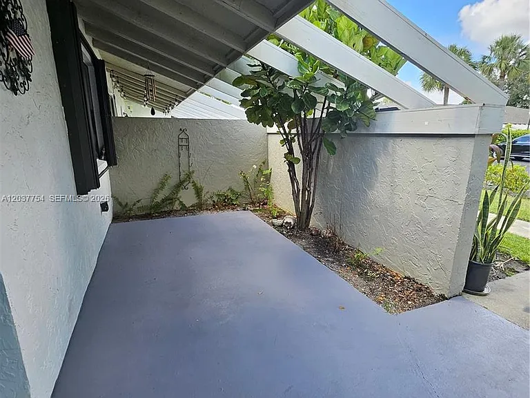 3015 SW 21st Ter #371B — Photo 1