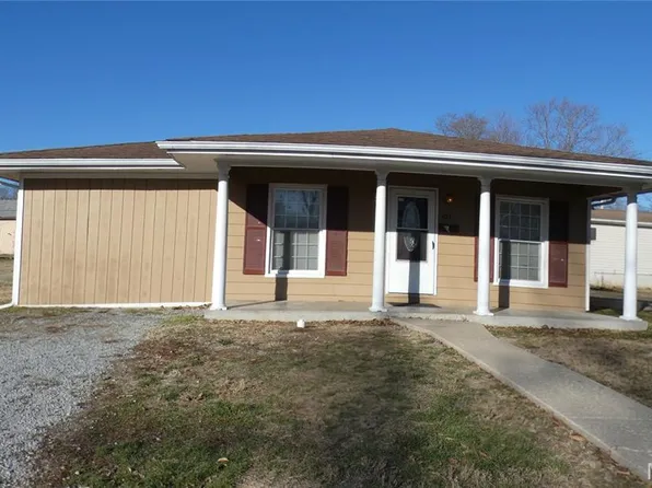 409 E Mound St, Sparta, IL 62286