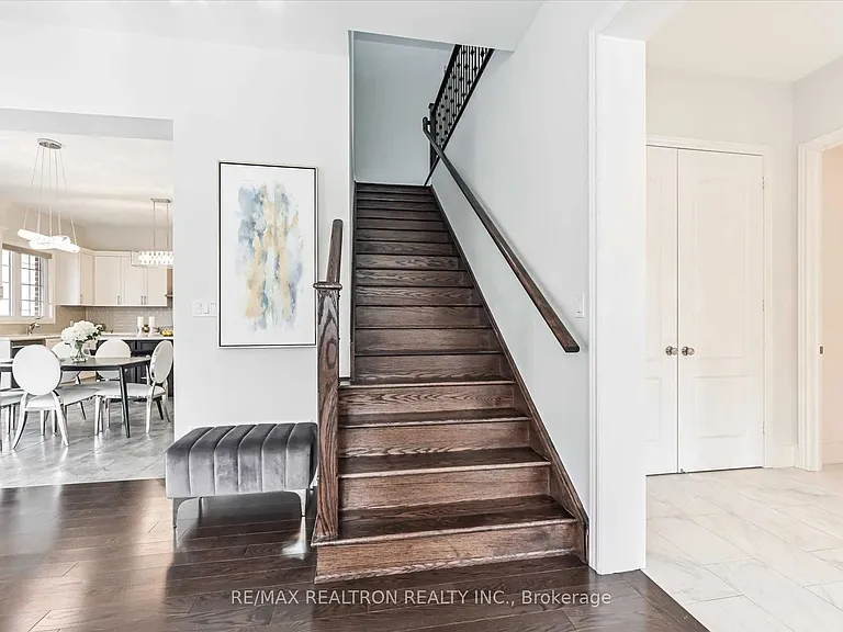 51 Ken Sinclair Cres — Photo 16