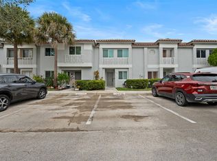 20877 NW 4th St, Pembroke Pines, FL 33029