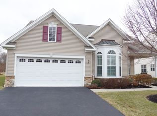 19 Buckingham Dr, Pennington, NJ 08534