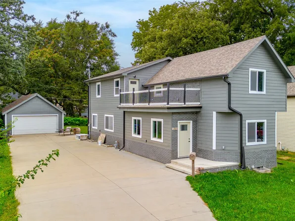 1504 E 13th St, Des Moines, IA 50316