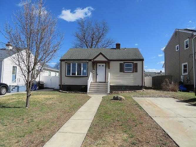 141 Princeton Ave, Bellmawr, NJ 08031 Zillow