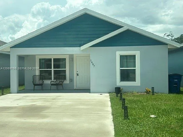 1497 Las Villas Blvd — Photo 1