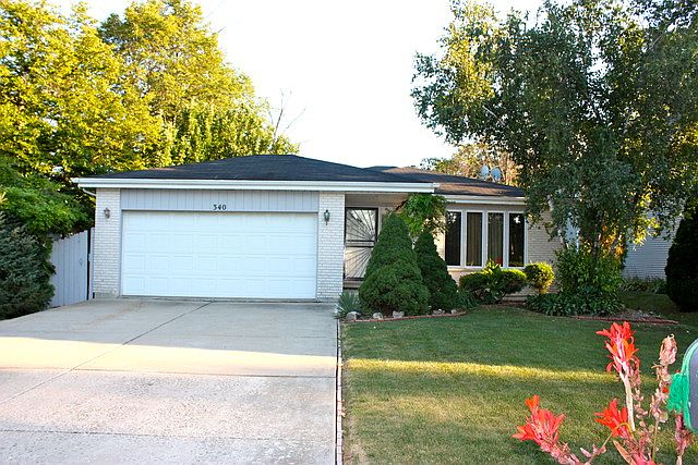 1st image of 340 Oak Meadows Dr