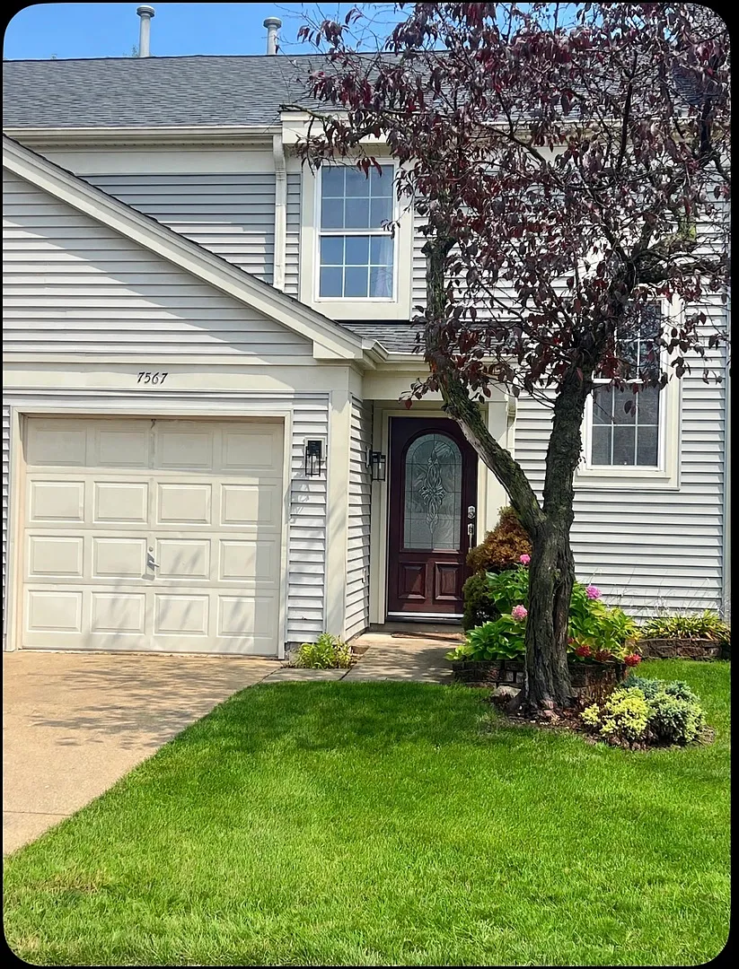 2 bed, 1.5 bath, 1050 sqft, $2,300 — Photo 1