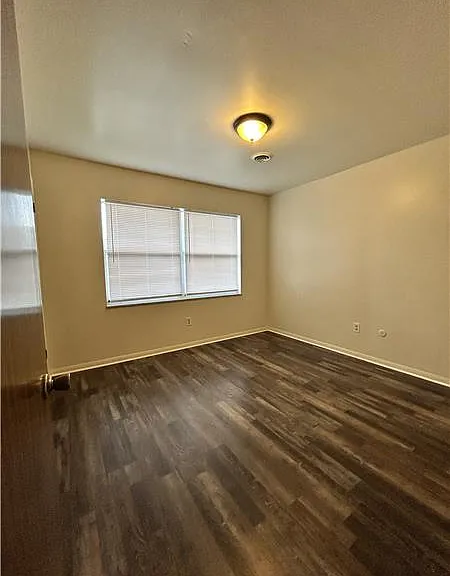 4313 Earl Dr #B7 — Photo 8