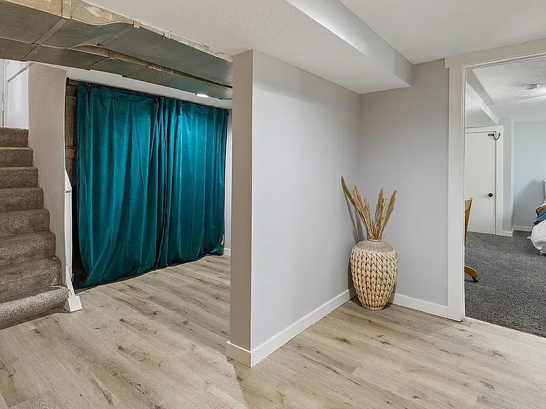 814 S 50th Ave — Photo 23