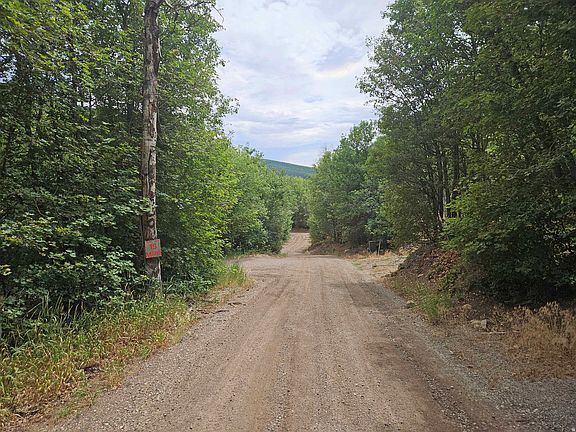 4th image of 46 S Birch Creek Rd E
