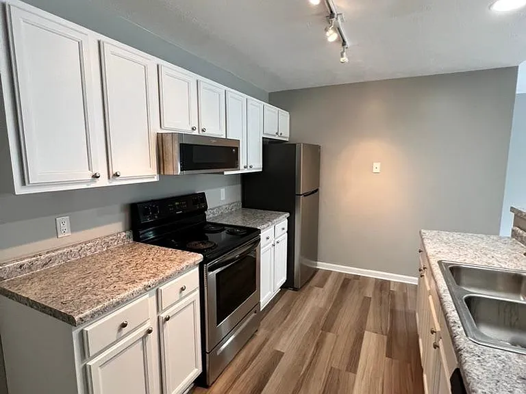 Fully remodeled Unit