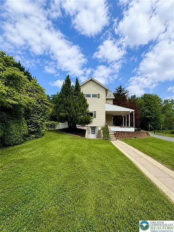 3 bed, 2.5 bath, 2284 sqft, $3,000 — Photo 4