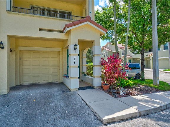 5th image of 704 Belmont Place #704