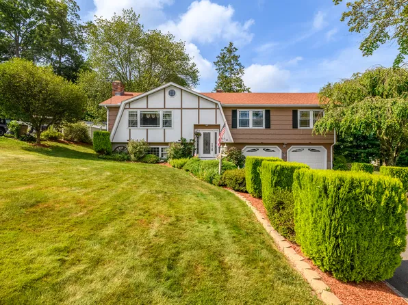 38 Pine Street, Trumbull, CT 06611