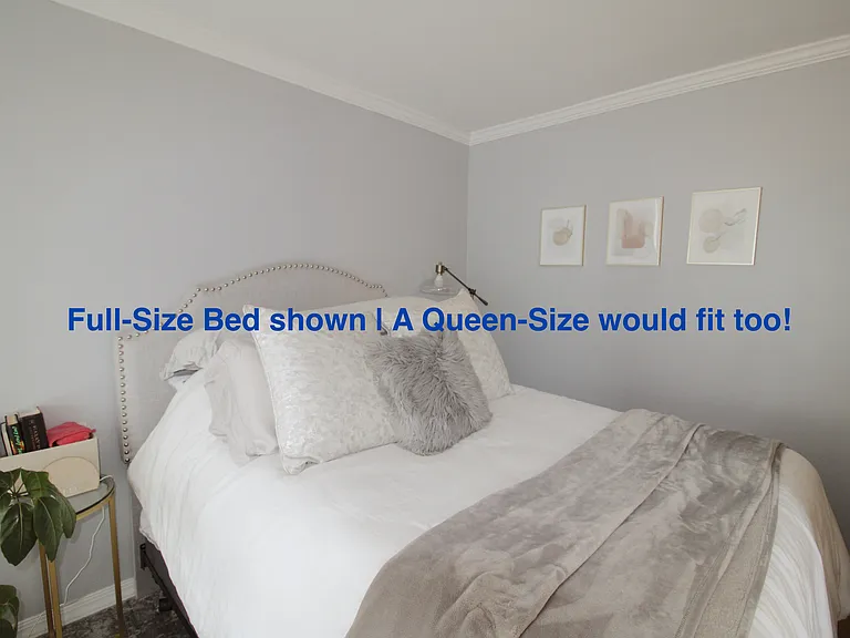 1455 N Sandburg Ter #203 — Photo 8