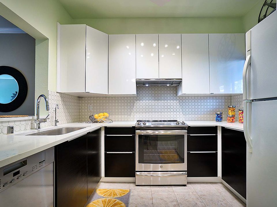 1st image of 4661 Albany Cir APT 106