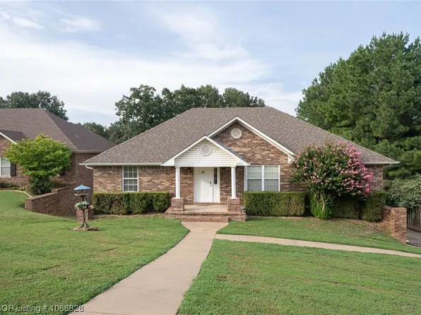 5213 Twin Hills Dr, Fort Smith, AR 72916