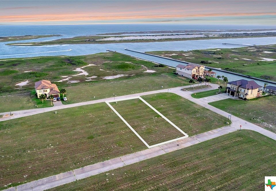 1st image of 179 E Burgundy Bay