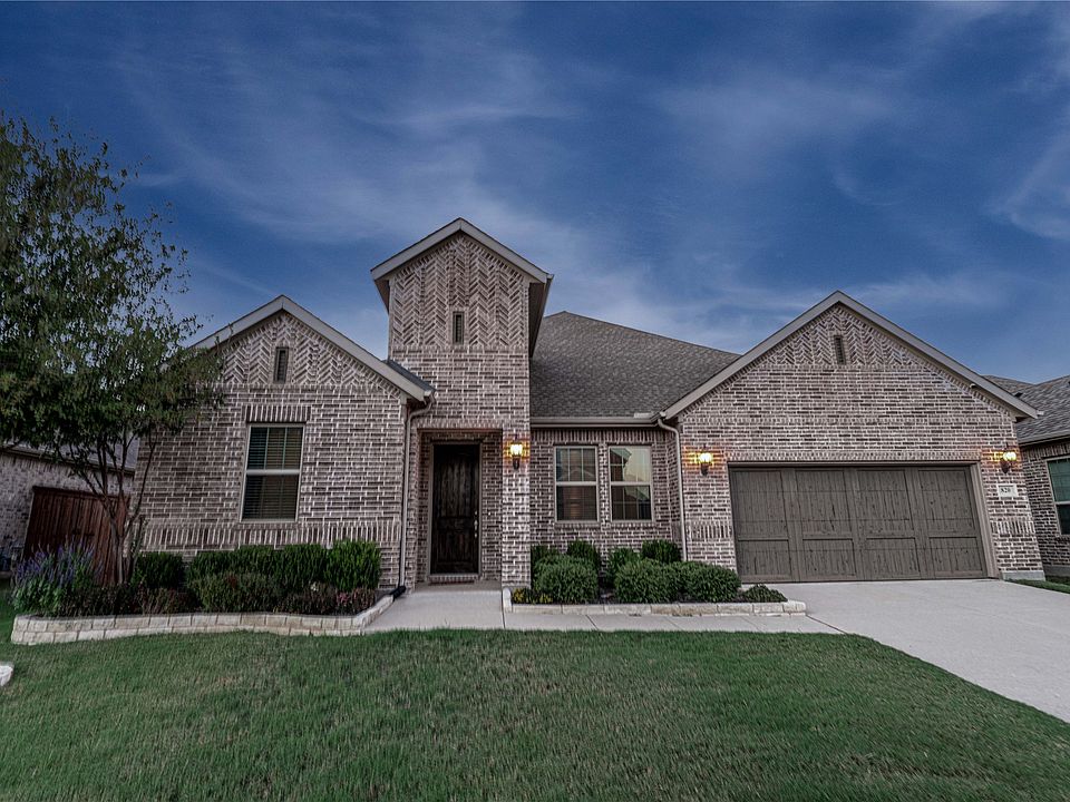 1st image of 820 Cobalt Dr