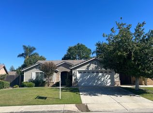 608 Vermillion Dr, Bakersfield, CA 93312