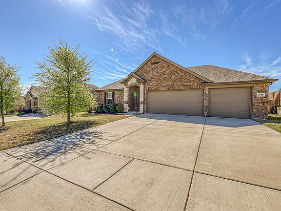 3rd image of 2118 Lorrie Ln
