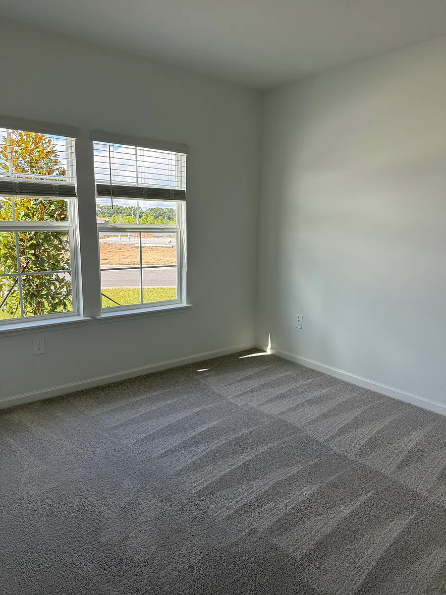 Building Photo - 6625 SW 89th Loop