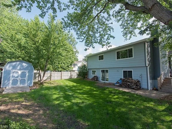 Beautifully shaded back yard!