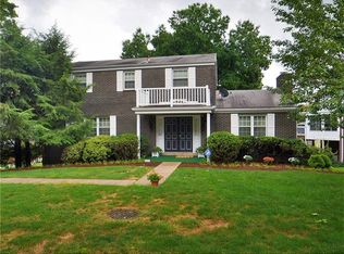 49 Ridgecrest Dr, Pittsburgh, PA 15235