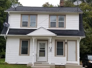 618 E Chicago St, Elgin, IL 60120