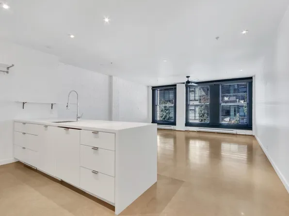 53 Hastings St W #604, Vancouver, BC V6B 1G4