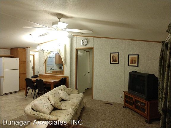 3rd image of 106 W Cherry Ln