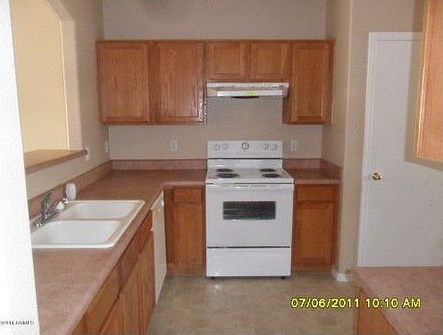 3rd image of 7221 W Sunderland Ave