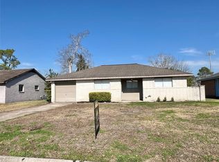 303 Brigadoon Ln, Friendswood, TX 77546