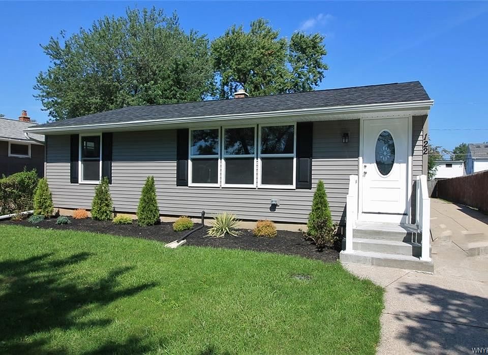 1st image of 122 Bannard Ave