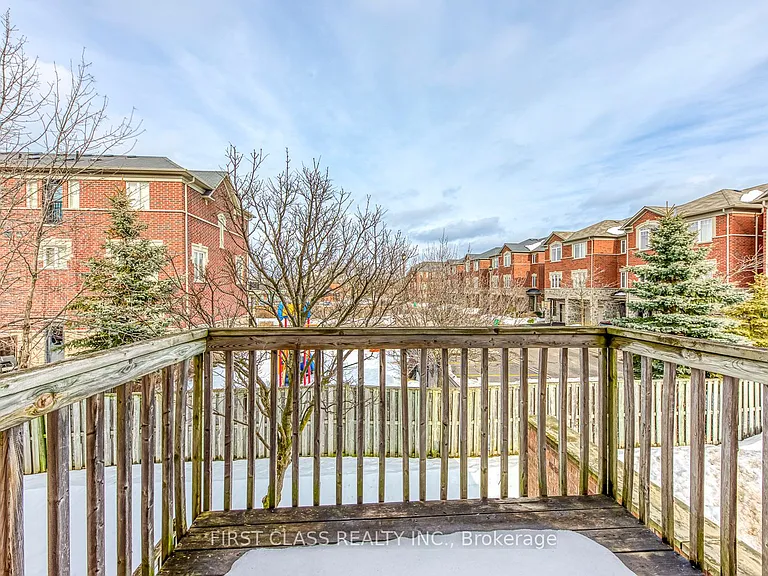 1128 Dundas St W #25 — Photo 19