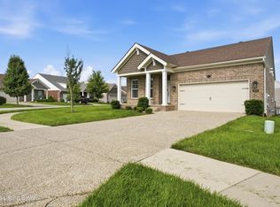 8816 Sanctuary Ln, Louisville, KY 40291