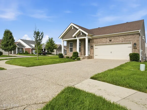 8816 Sanctuary Ln, Louisville, KY 40291