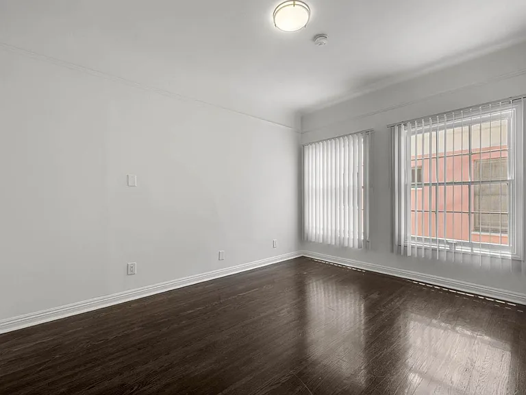 1201 S. Alfred — Photo 8