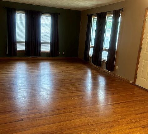 4th image of 738 Albert Ave