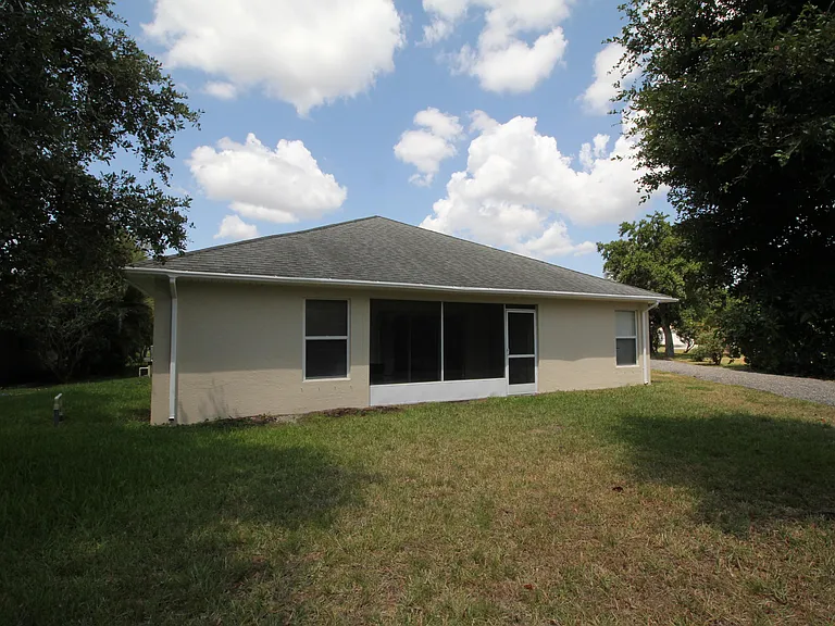 885 Tavernier Cir NE — Photo 26