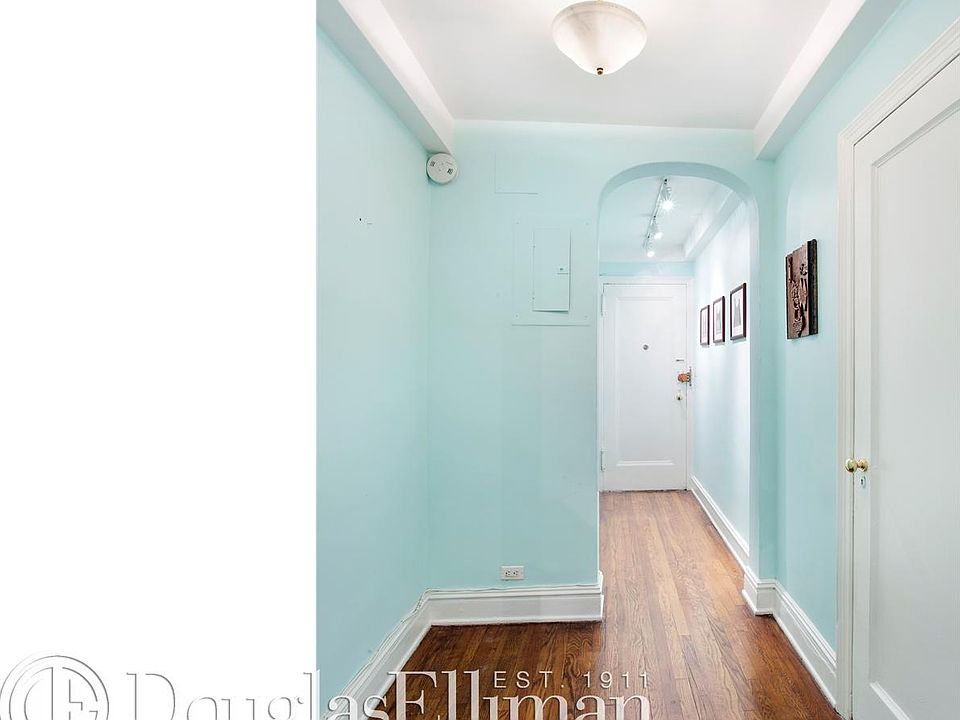 1st image of 424 E 52nd St APT 4D