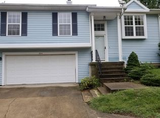 3914 N Lakeside Dr, Muncie, IN 47304