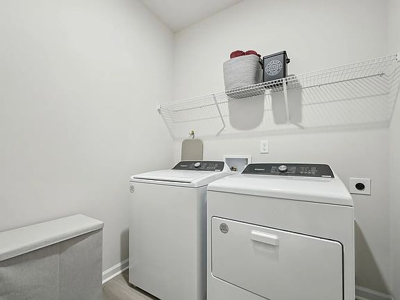 3rd image of 332 Karlov Rd