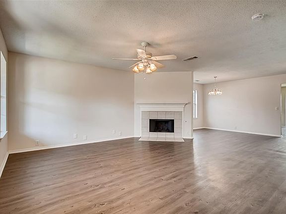 3rd image of 7133 Lanyon Dr