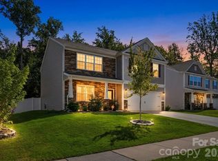 6204 Ellimar Field Ln, Charlotte, NC 28215