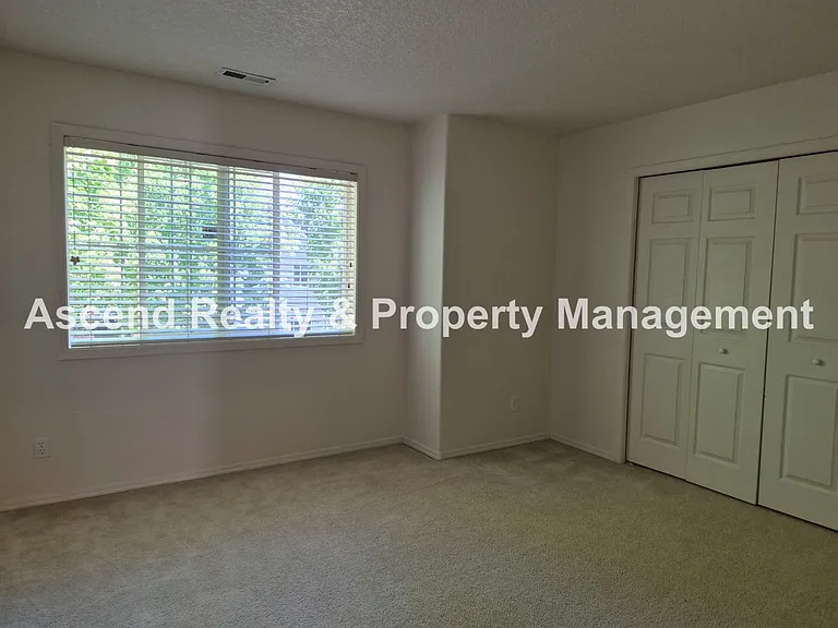 6443 NW Krislynn Ter — Photo 27